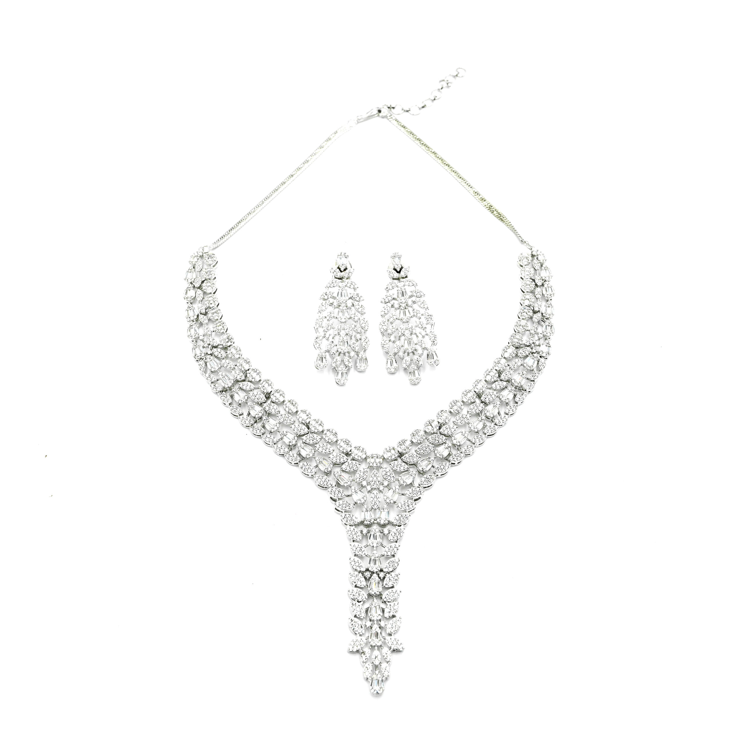 DIADEEPS Rhodium-Plated Premium Zircons Studded Patterned Party Wear Jewellery Set